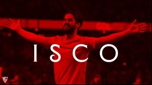 Los hispalenses refuerzan el centro del campo. Foto: @SevillaFC