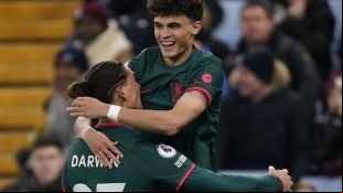 Stefan Bajcetic and Darwin Núñez celebrate a goal from Liverpool.