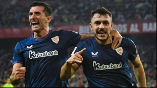Aitor Paredes, central del Athletic Club