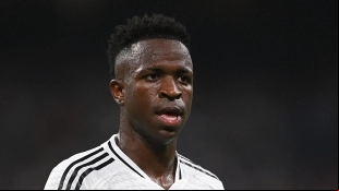 BOMBAZO: El Real Madrid piensa en vender a Vinícius y ha elegido a su sustituto