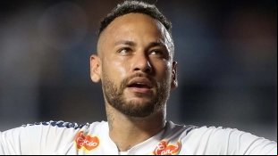 Neymar aprieta fuerte para volver al Barcelona / DAZN