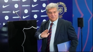 Barcelona has 3 right-backs on their agenda / Cadena SER