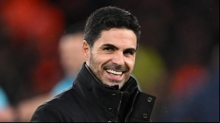 El Arsenal quiere fichar a Jorrel Hato / BBC