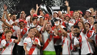 Los jugadores de River Plate celebran un título