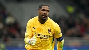 La Premier League se pelea por el fichaje de Mike Maignan