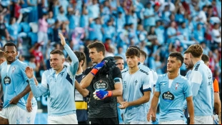 The players of Celta de Vigo celebrate a victory.