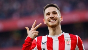 Los 3 clubes que se pelean por el fichaje de Oihan Sancet