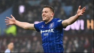 This team s the race for Liam Delap with a bid of 30 million | Sky Sports