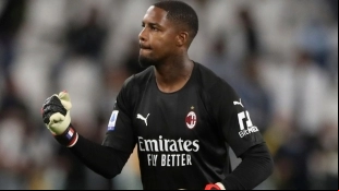 AC Milan rejects the first offer for Mike Maignan