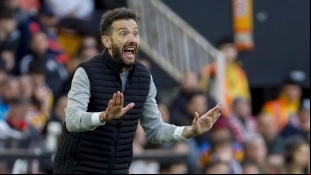 Carlos Corberán tiene atado el primer fichaje del Valencia / MundoDeportivo