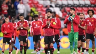 Manchester United accelerates to close 2 gs for 100 million